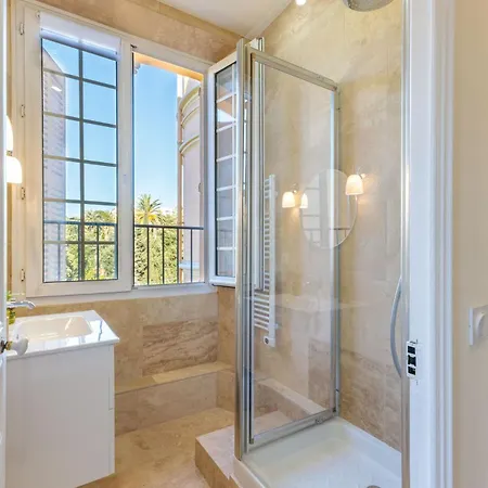 Saint Henry Vue By Halldis