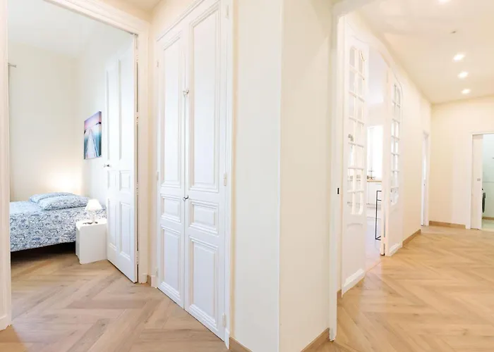 Saint Henry Vue By Halldis קאן