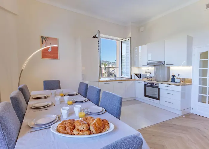 Saint Henry Vue By Halldis